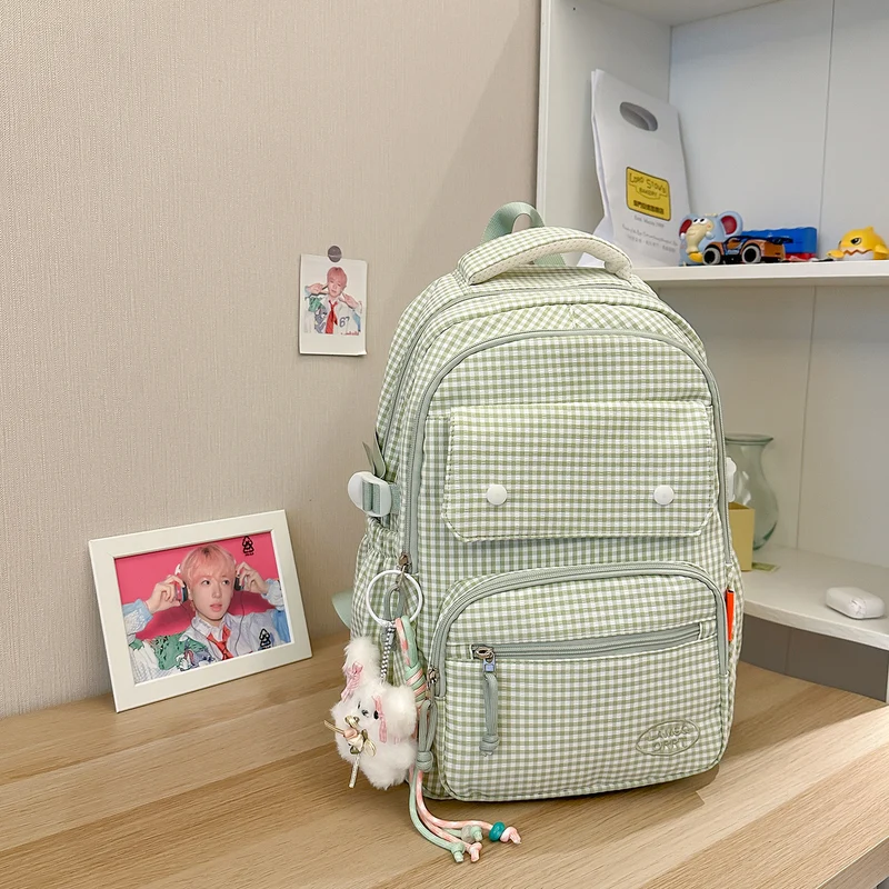 Multifunktionaler Schulrucksack mit Karomuster