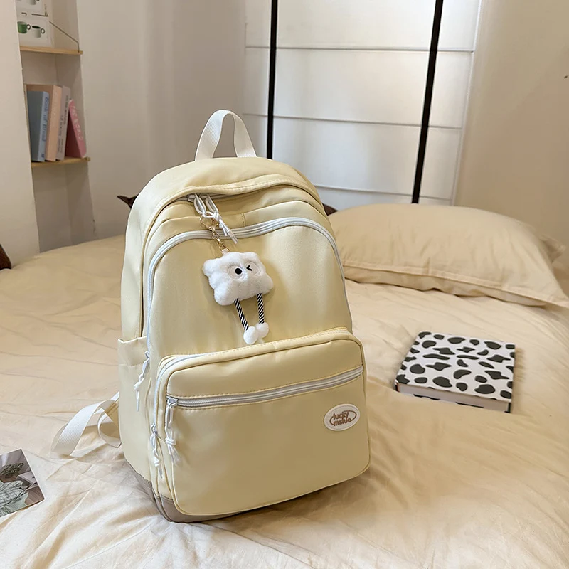 Niedlicher kompakter Schulrucksack mit mehreren Fächern