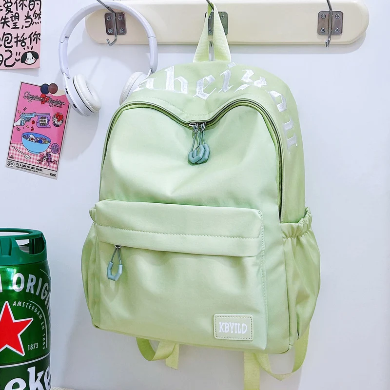 Lässiger Schulrucksack mit Grafikdesign