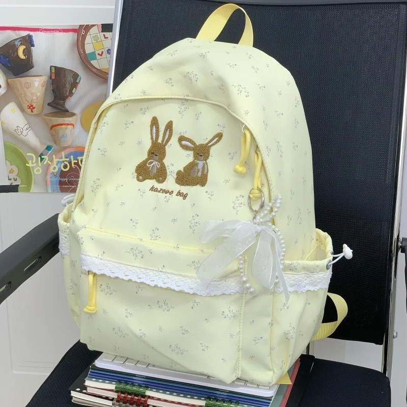 Charmante Schultasche mit Hasenmotiv
