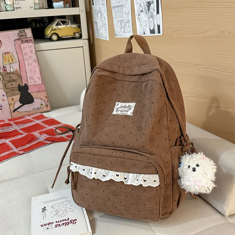 Dekorativer, verzierter Schulrucksack