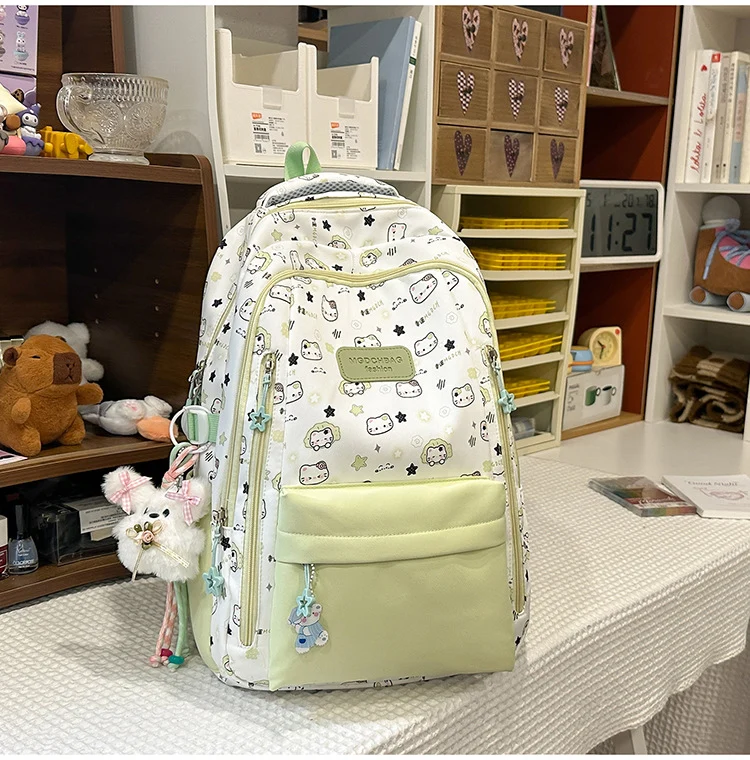 Niedlicher Schulrucksack im Charakter-Design