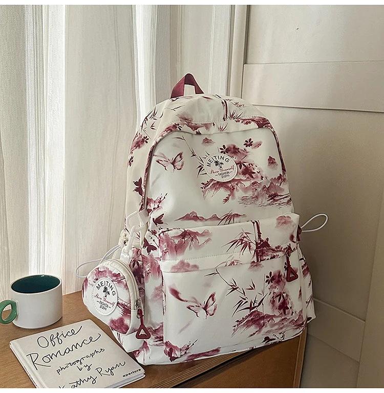 Schulrucksack mit künstlerischem Blumenmuster