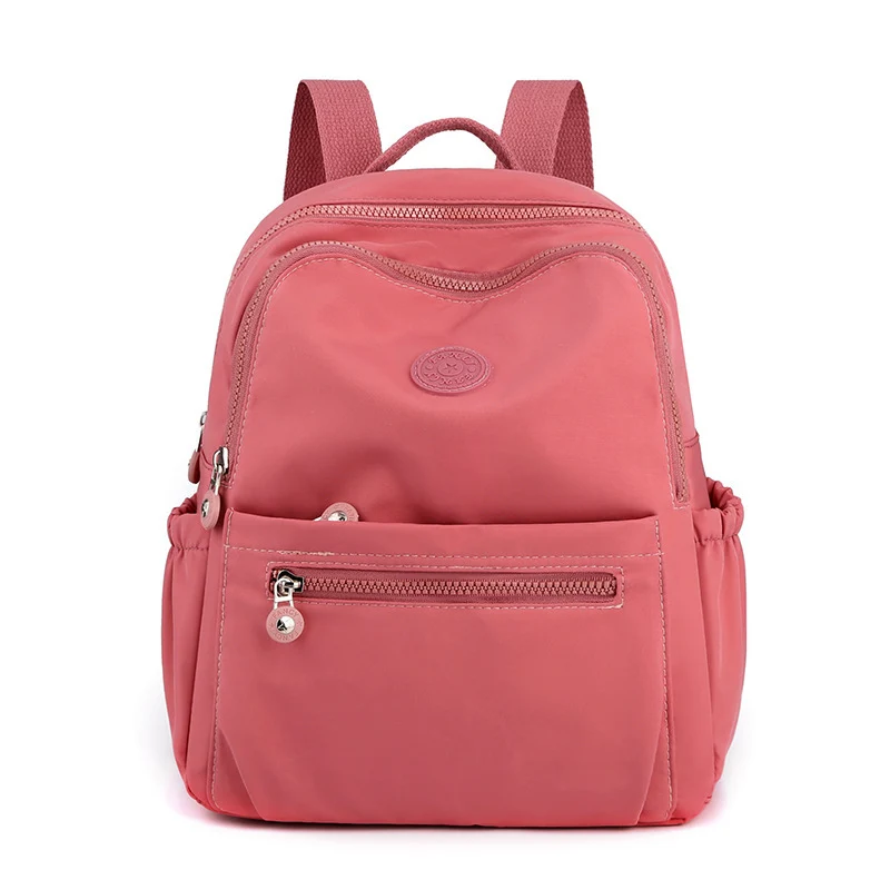 Stilvoller Rucksack mit modernem Blumendesign Skanto