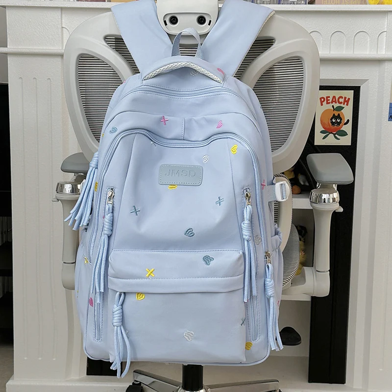Liebliche bestickte trendige Schultasche