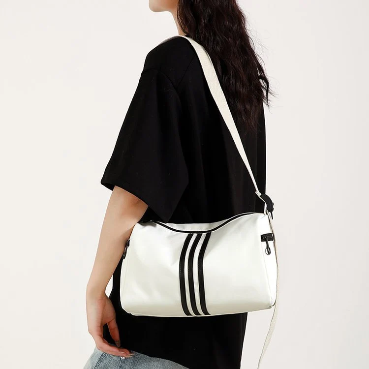 Sportliche Schultertasche Skanto