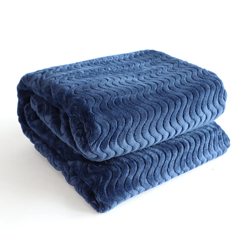 Luxuriöse Kuscheldecke Skanto mit Wellentextur
