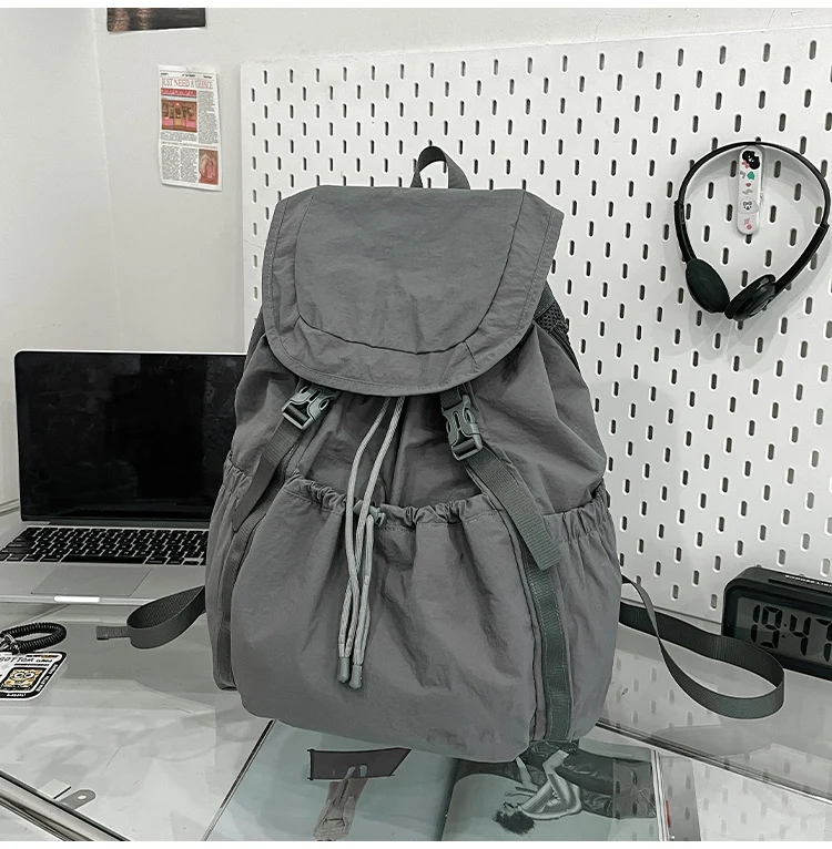 Vielseitiger Rucksack mit Kordelzug