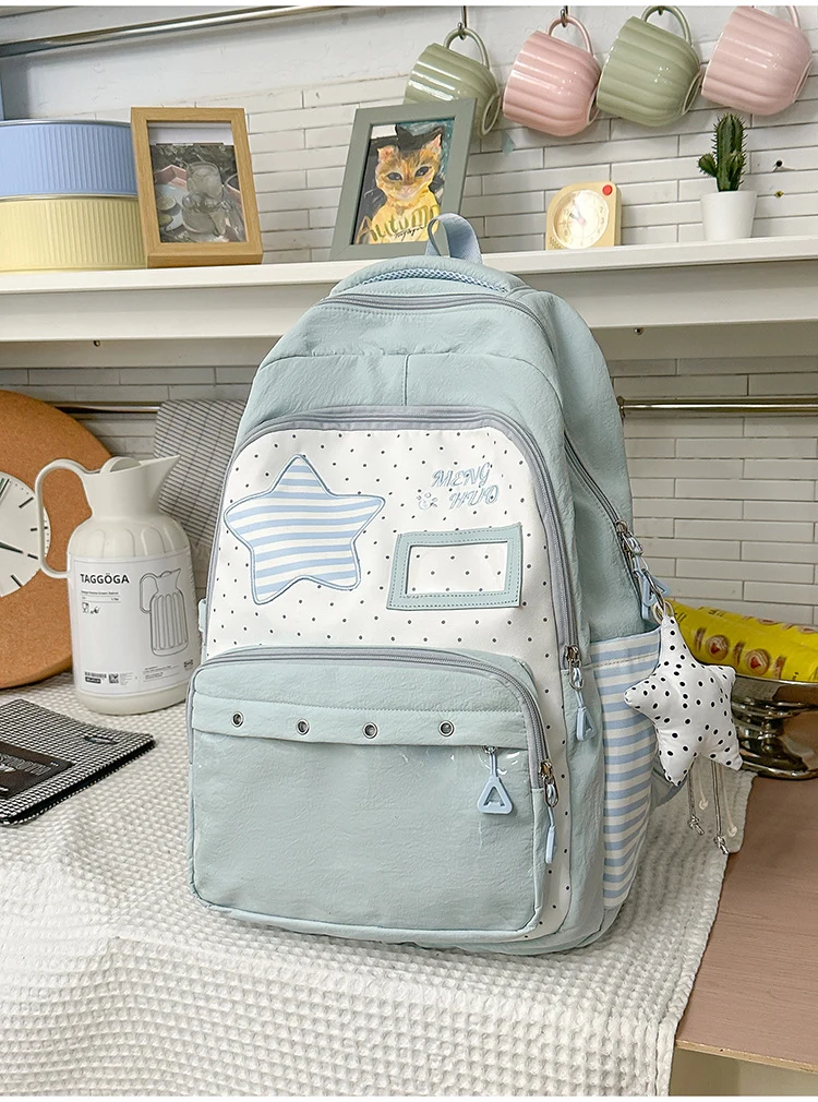 Funktionaler Schulrucksack mit Sternenverzierung