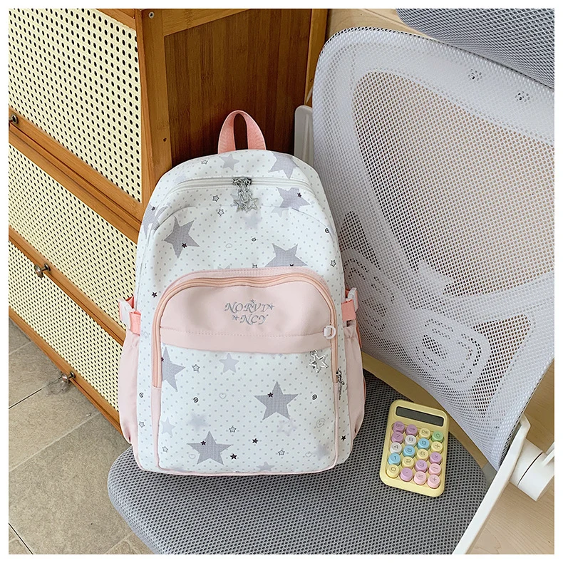 Kinder-Schultasche mit verspielten Sternen