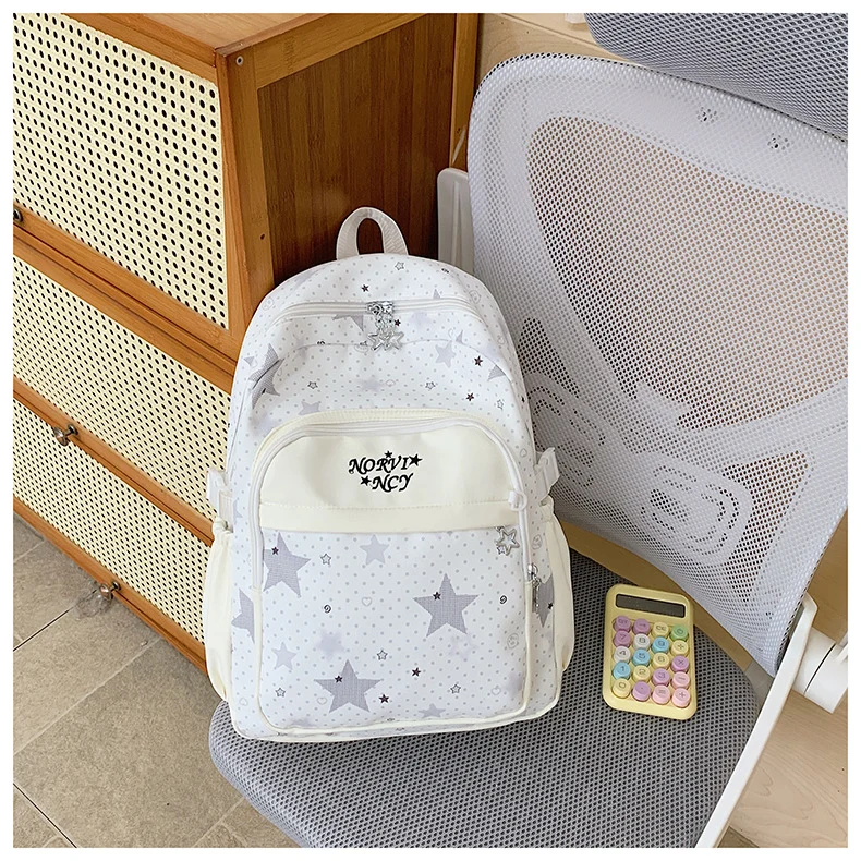 Kinder-Schultasche mit verspielten Sternen