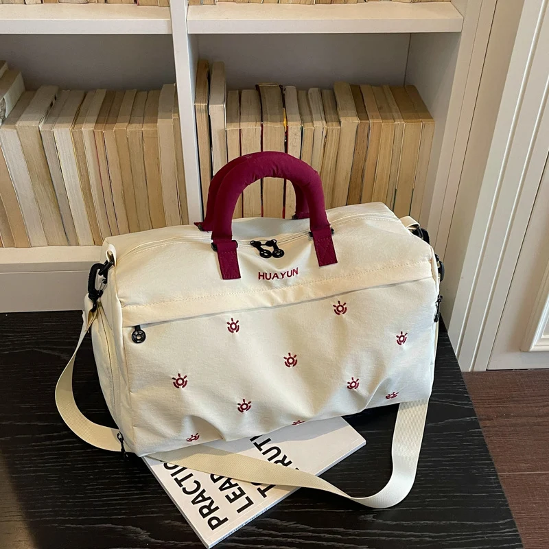 Vielseitige Tragetasche mit stilvollem Design und verstellbarem Schultergurt Skanto
