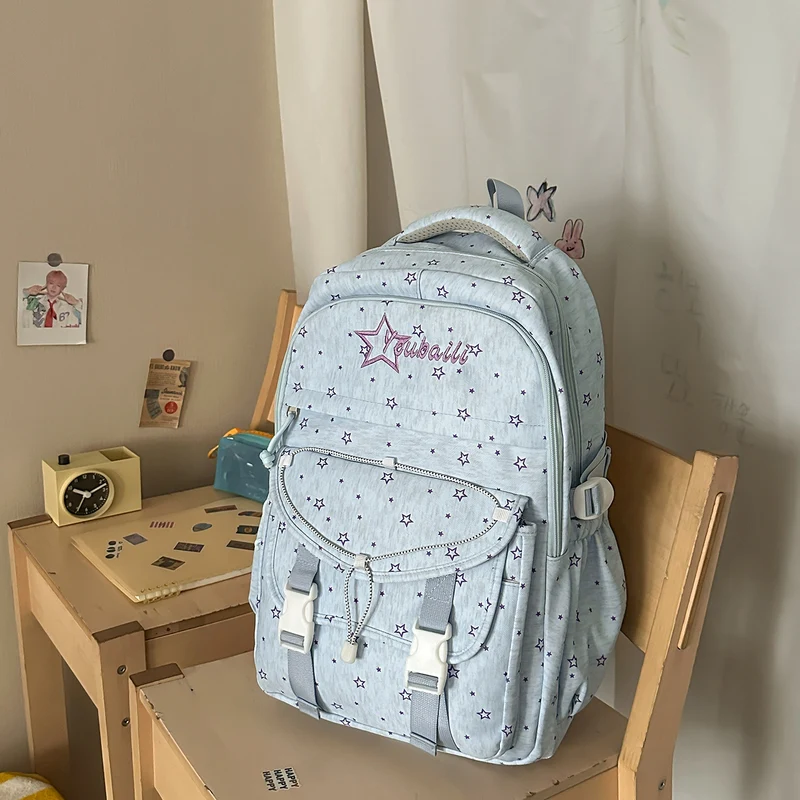 Abenteuer-Schulrucksack mit Sternenverzierung