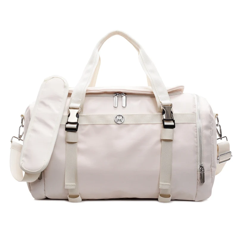 Sportliche Reisetasche mit verstellbarem Schultergurt und mehreren Fächern Skanto