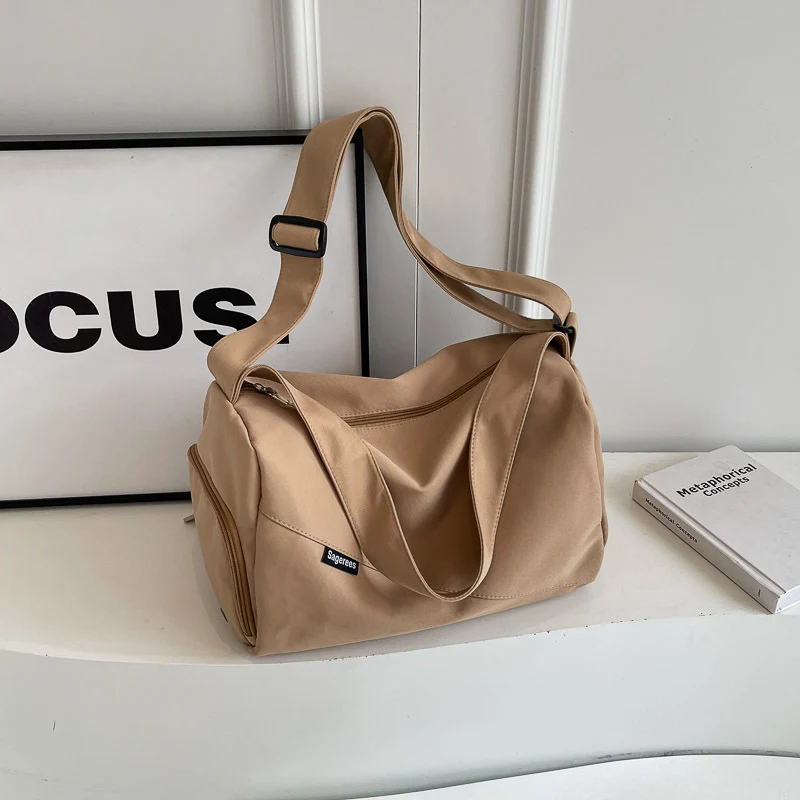 Trolleytasche mit verstellbarem Schultergurt und geräumigem Innenfach Skanto
