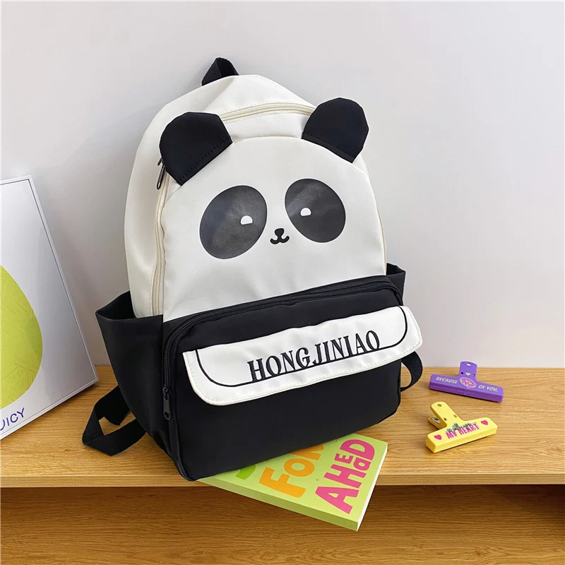 Verspielter Panda-Cartoon-Schulrucksack