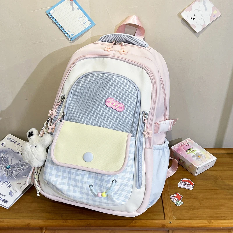 Verspielter Schulrucksack mit Vichy-Muster