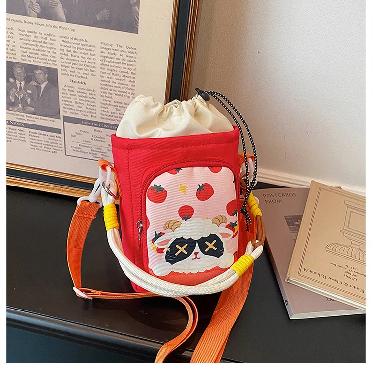 Niedlicher Schulrucksack im Cartoon-Design