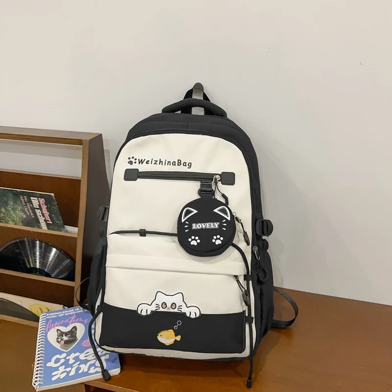 Verspielter Schulrucksack mit Katzen-Design