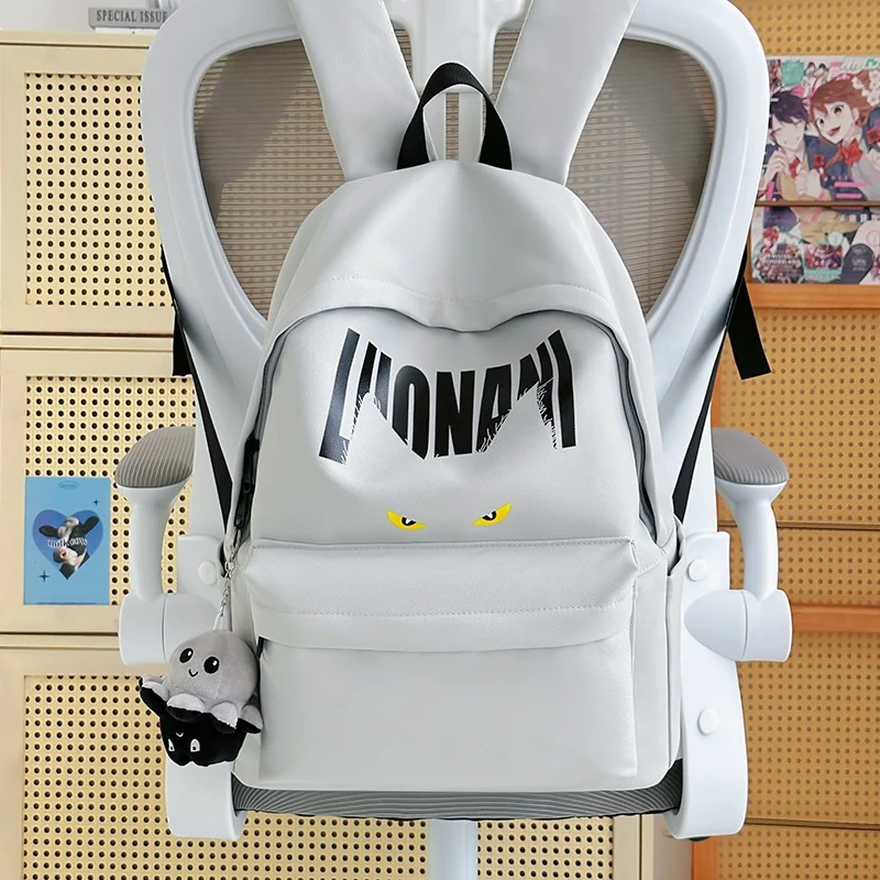 Schulrucksack mit Hasenohren im Cartoon-Stil
