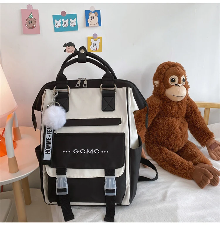 Multifunktionaler Schulrucksack mit vielen Taschen