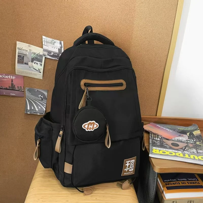 Funktionaler Schulrucksack mit vielen Taschen