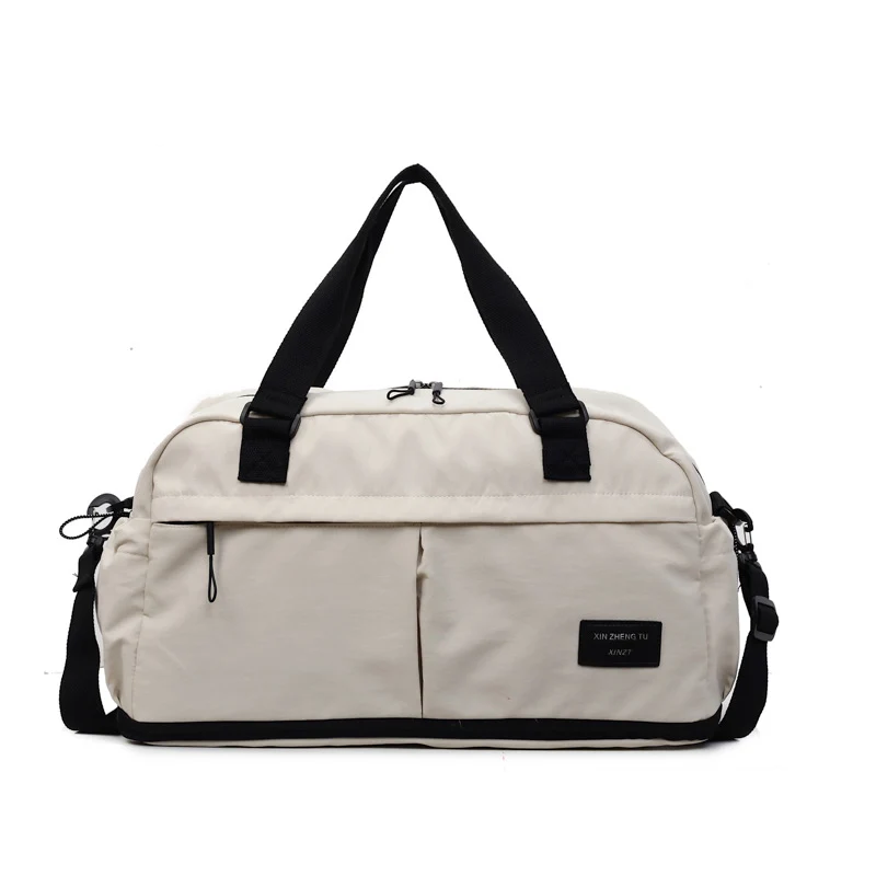 Sportliche Reisetasche mit innovativen Fächern