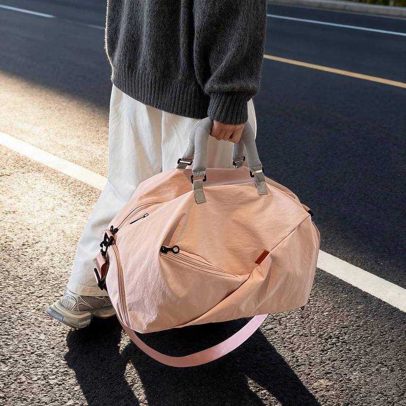 Sportliche Reisetasche mit innovativem Design Skanto