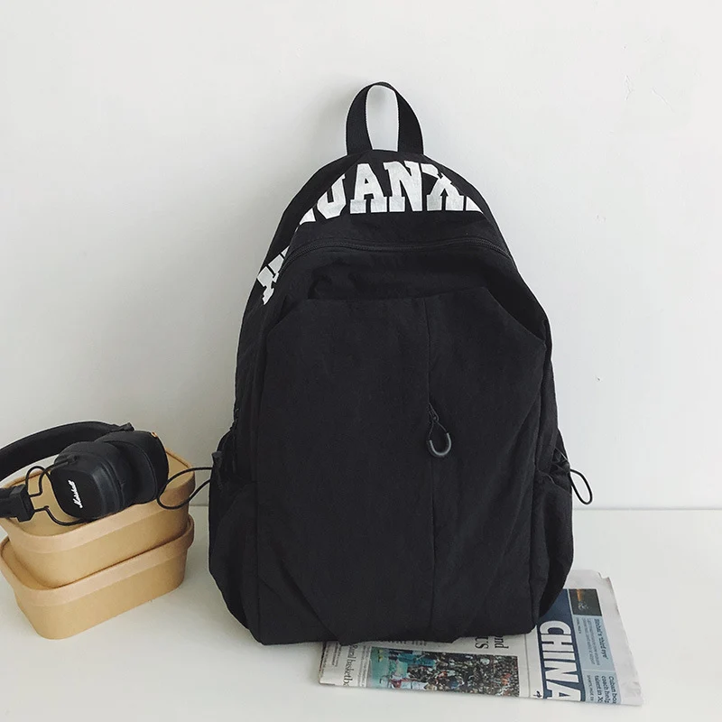 Urbaner Minimalistischer Schulrucksack