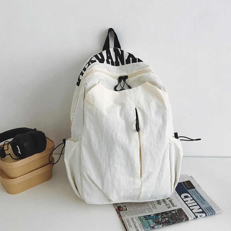Urbaner Minimalistischer Schulrucksack