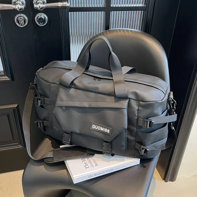 Multifunktionale Sport- und Reisetasche mit robustem Design Skanto