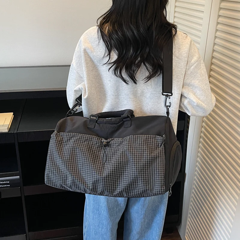 Sportliche Reisetasche mit gepolstertem Griff Skanto