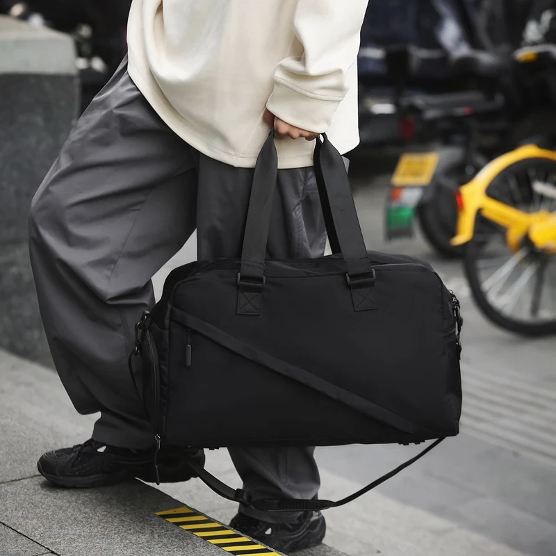Sportliche Reisetasche mit ergonomischen Trageoptionen Skanto