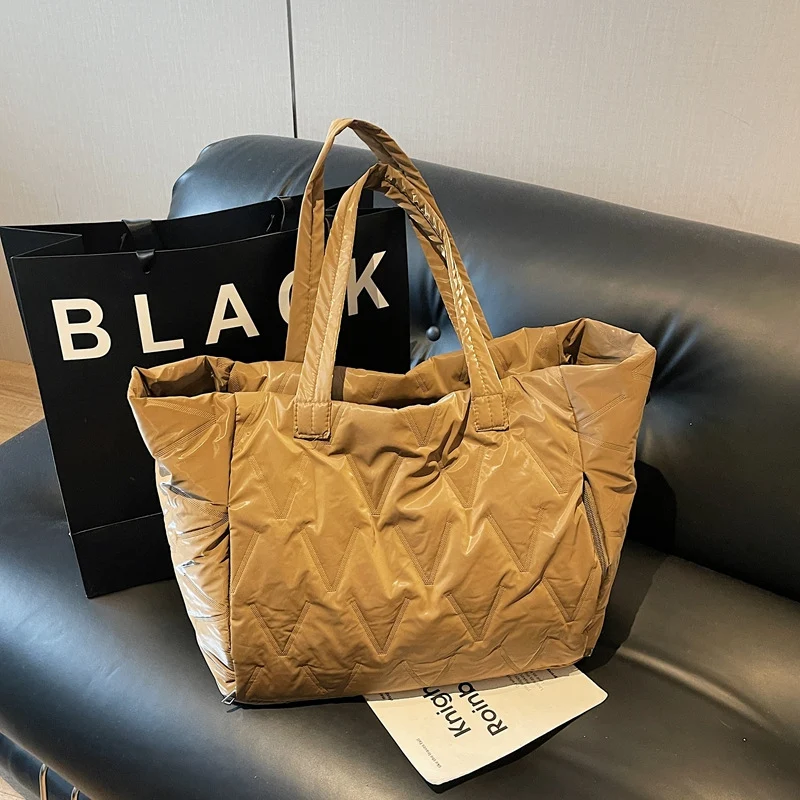 Praktische Reisetasche mit strukturiertem Außenmaterial Skanto