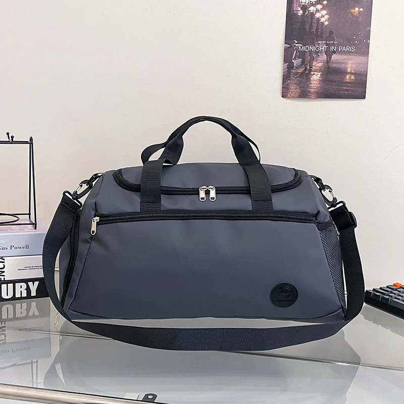Multifunktionale Sport- und Reisetasche mit innovativem Fächersystem Skanto