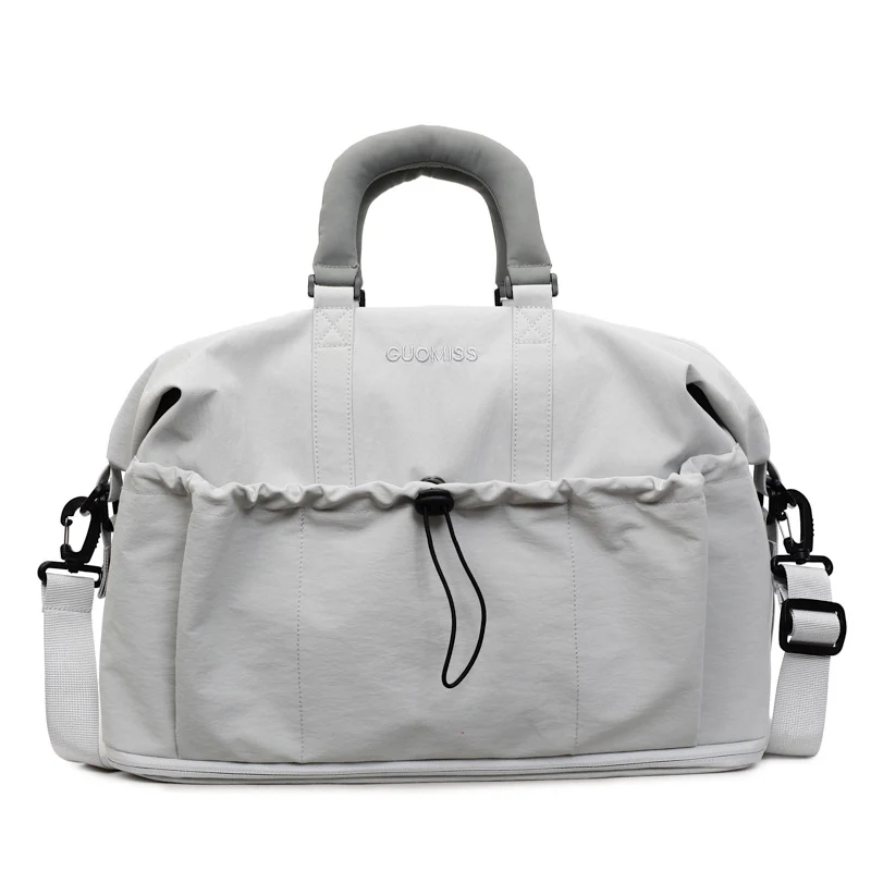 Multifunktionale Sport- und Reisetasche mit geräumigen Fächern Skanto