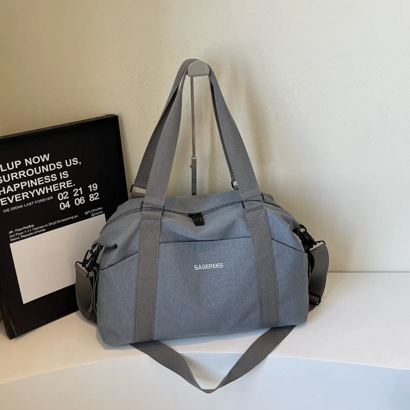 Sportliche Wochenendtasche mit ergonomischen Trageoptionen Skanto