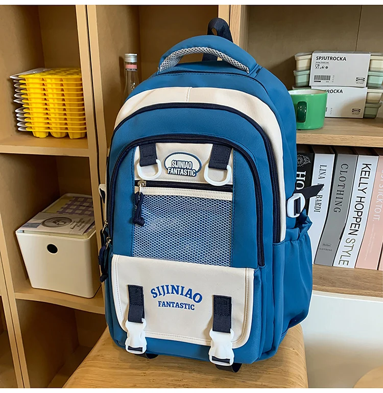Funktionaler Schulrucksack mit mehreren Fächern