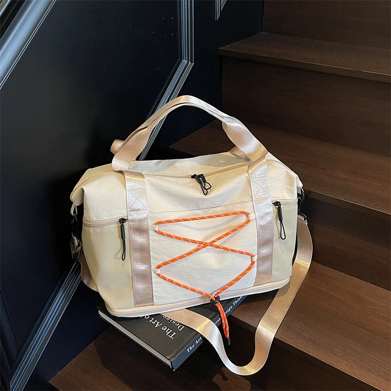 Multifunktionale Sport- und Reisetasche im modernen Design Skanto