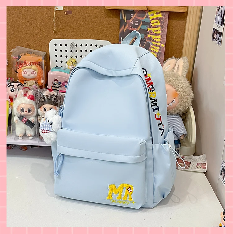 Lässiger Schulrucksack mit vielen Taschen