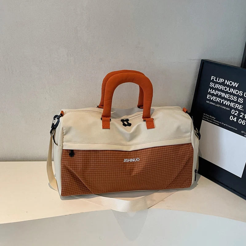 Sportliche Freizeit-Reisetasche mit ergonomischen Griffen und mehreren Fächern Skanto