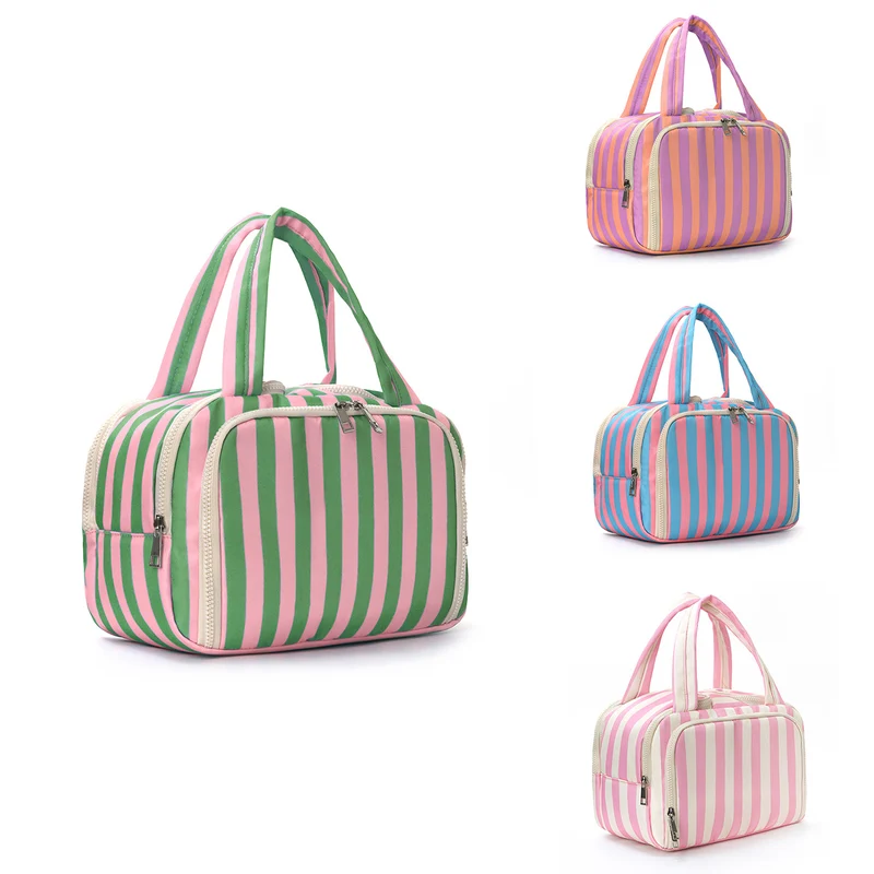Kosmetiktasche mit stilvollem Streifenmuster Skanto