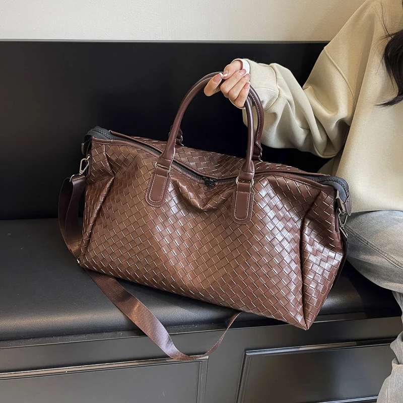Handgefertigte Reisetasche aus geflochtenem Leder Skanto