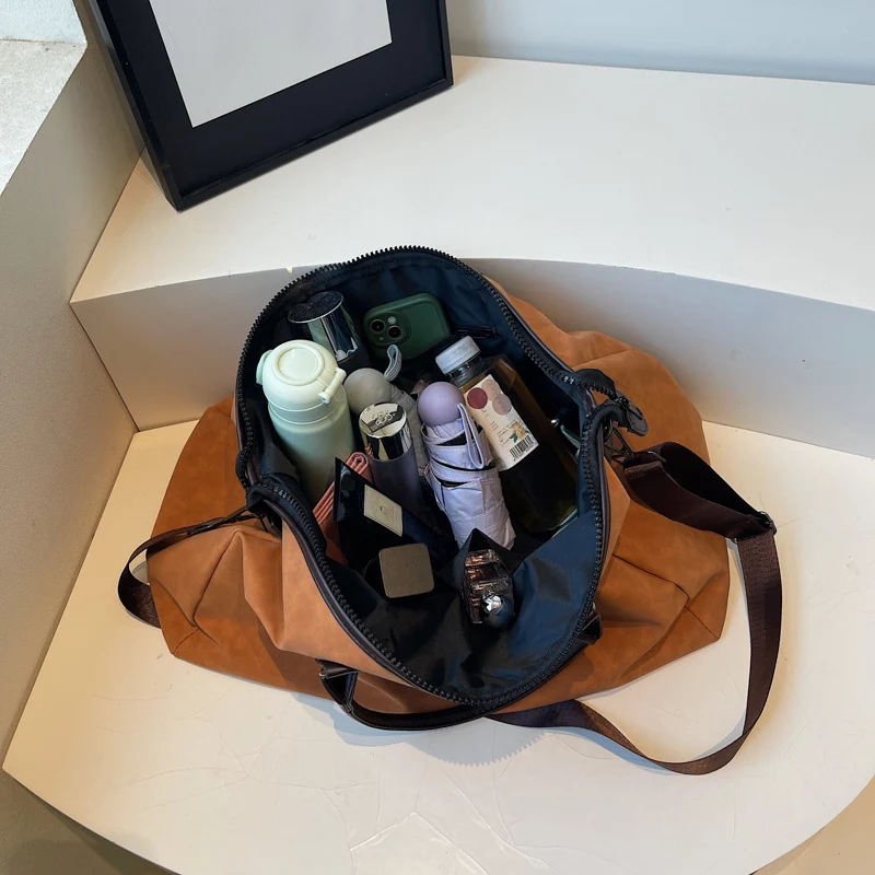Freizeit-Reisetasche aus strapazierfähigem Material mit mehreren Fächern Skanto