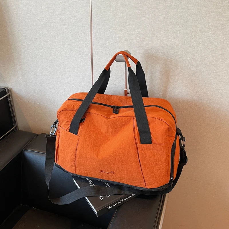 Sportliche Reisetasche mit praktischen Außentaschen Skanto