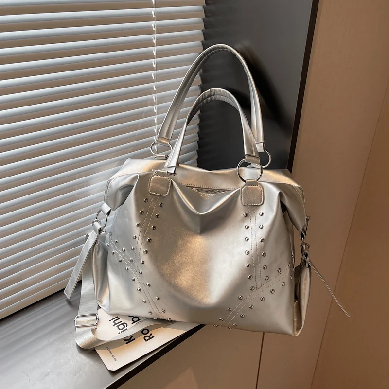 Elegante und geräumige Handtasche Skanto