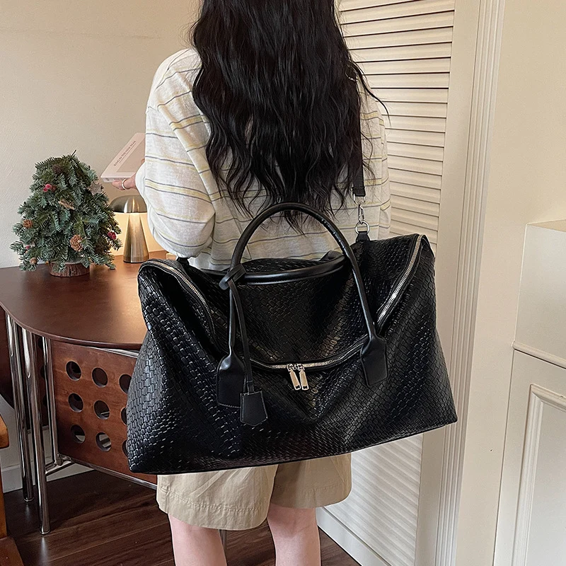 Elegante und geräumige Handtasche aus hochwertigem Kunstleder Skanto