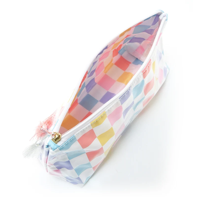 Kosmetiktasche mit farbenfrohem Karomuster Skanto