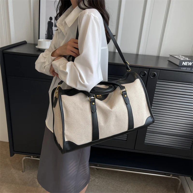 Sportliche Reisetasche mit abnehmbaren Schultergurten Skanto