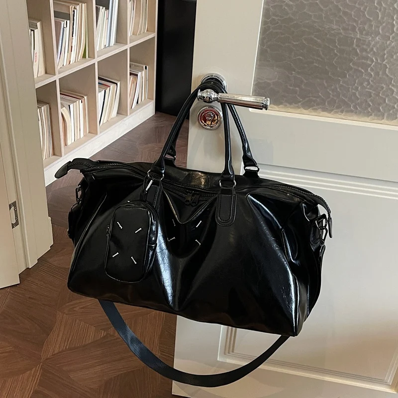 Elegante Reisetasche aus hochwertigem Kunstleder Skanto